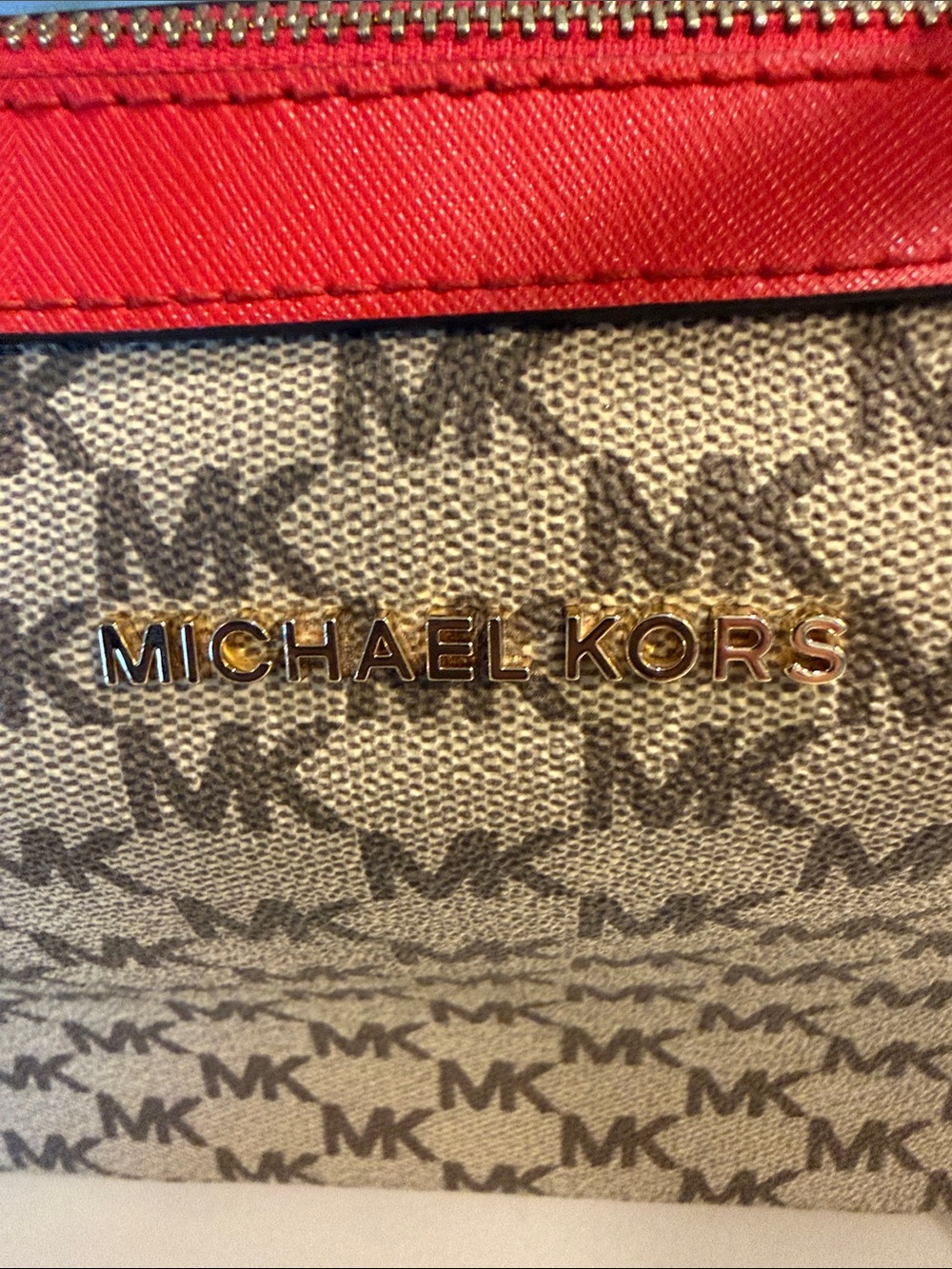 Michael Kors Jet Set Signature Crossbody in Beige and Red - Picture 10 of 10